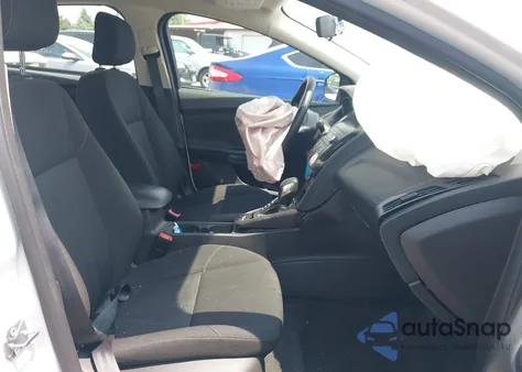 2018 Ford Focus Se z USA, uszkodzony, nr VIN 1FADP3FE5JL267982